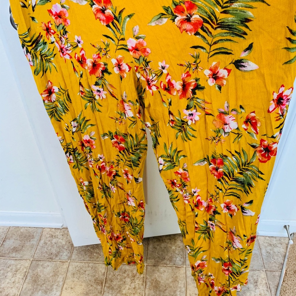 🌺Candie’s Women’s Long jumpsuit🌺 - Picture 2 of 4